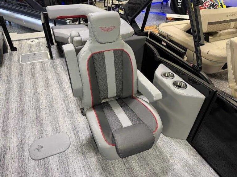 2026 Bennington 24MOFB - Open Fastback - Carbon Fiber Arch!!! US-ETWS7759H526 [photo 11]